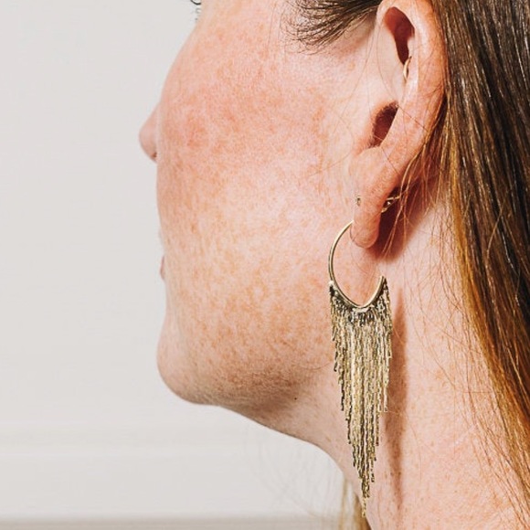 18K GOLD TASSEL EARRINGS, NICE EARRINGS, CUTE EARRINGS - Picture 4 of 4